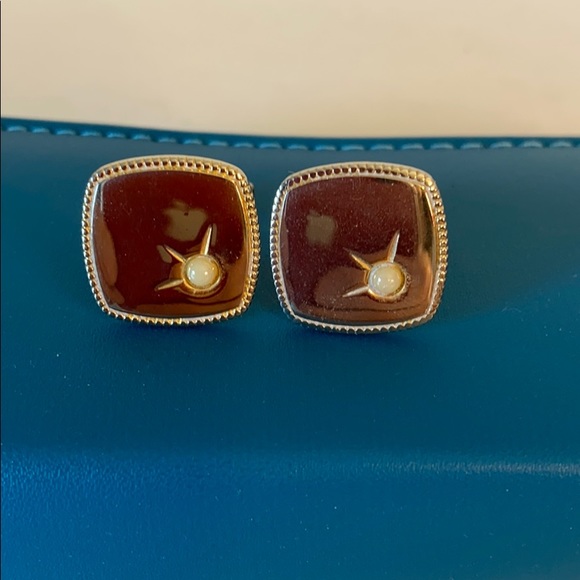 Other - Vintage Gold Tone Faux Pearl Cuff Links